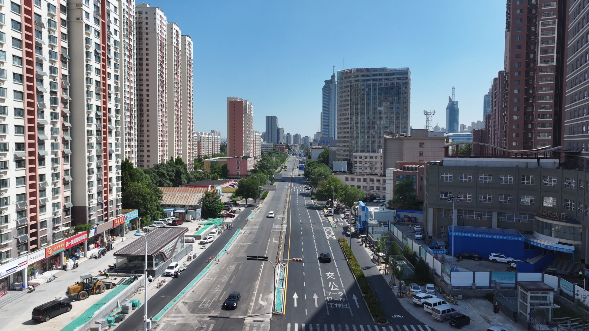 >>经一纬六站围挡拆除后