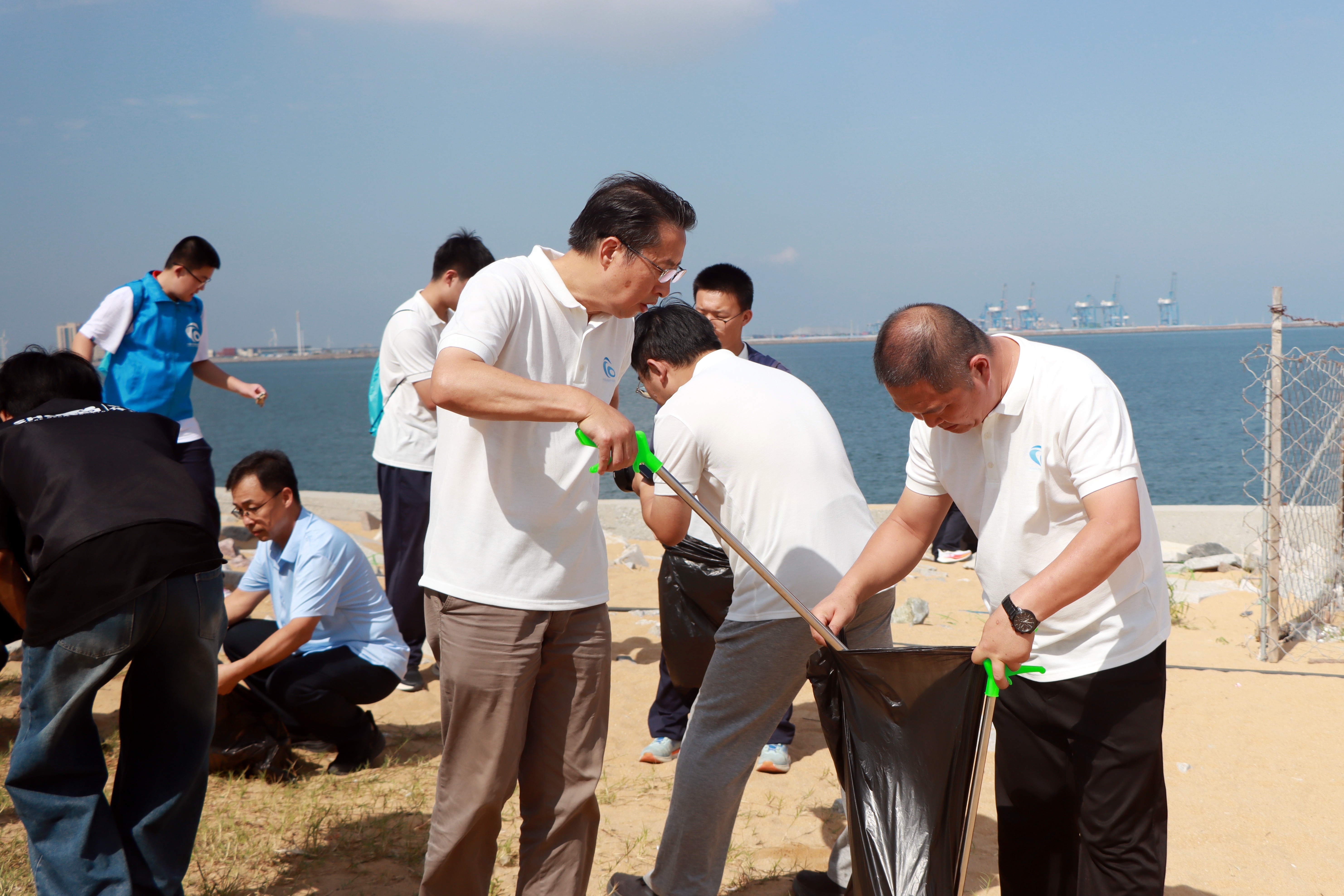 十年同行 碧海长清——第十届全国净滩公益活动潍坊主会场启动仪式举行