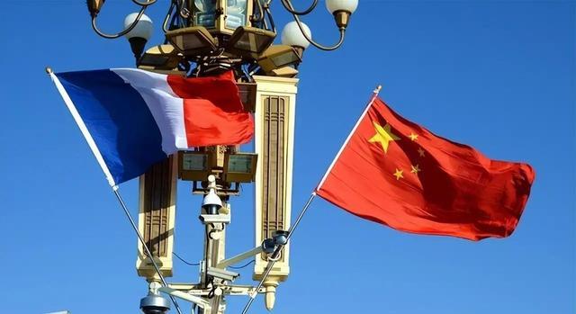 勒庞的“法国优先”火了！巴黎政坛传开一句话：中国人非敌非友