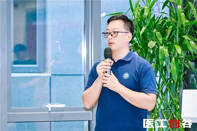 先开坛论道,后赛场争锋——“医工创谷杯”智能外科与手术机器人专场赛在京举办