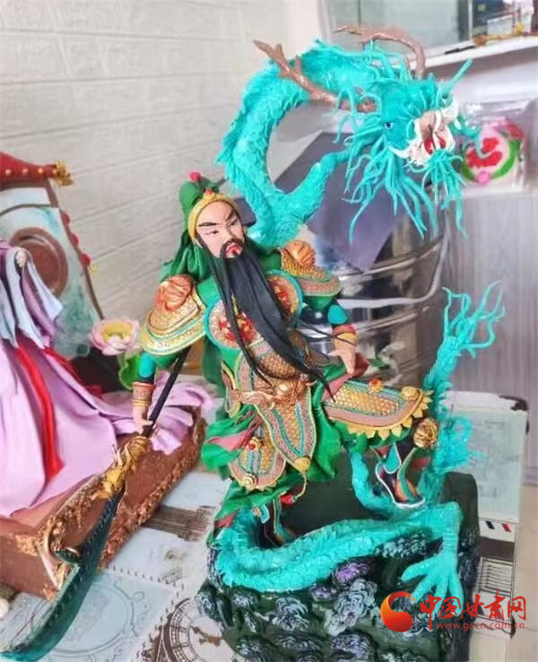 高杰的面塑作品