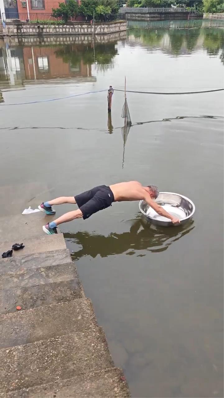 这种锻炼方式，不明觉厉