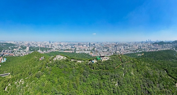 千佛山登高赏秋 尽享泉城诗意