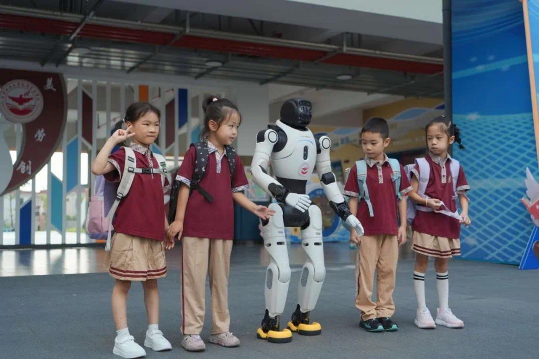 新学校、新课堂、新体验 珠海高新区开学首日“新”意满满