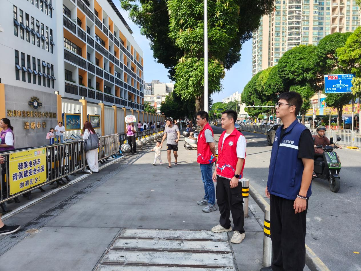 校社联动护开学 暖心守护平安路——流塘社区联合辖区小学护航新生入学安全