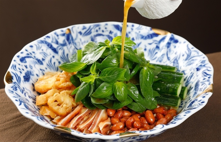 凉调大盘荆芥。