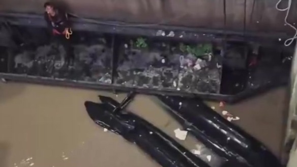 现场画面！5名印军士兵演习期间从直升机跳入河中，不料橡皮艇被冲走，致2人失踪