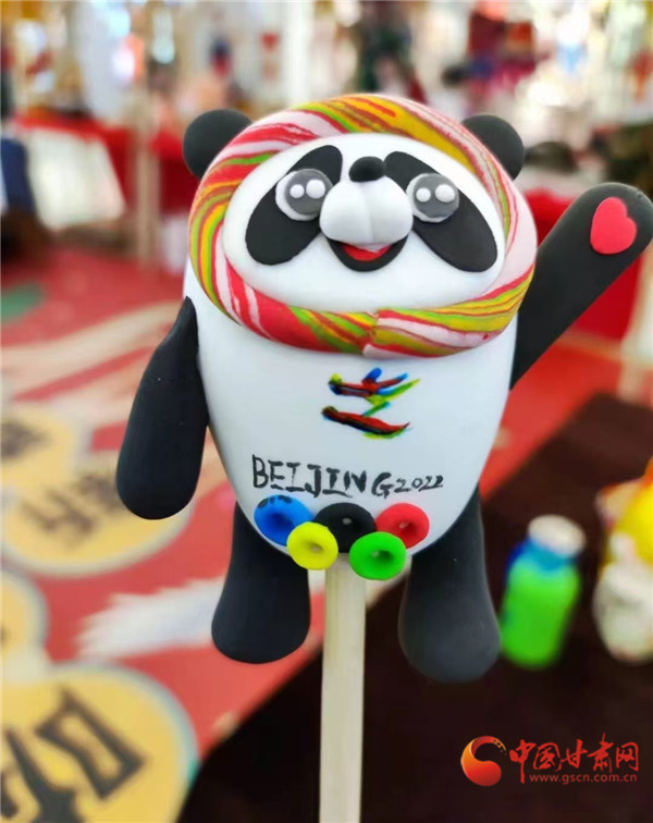 高杰的面塑作品
