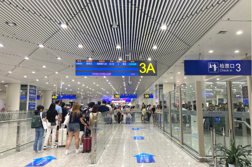 同比增长近四成!这个车站如何应对空前客流?