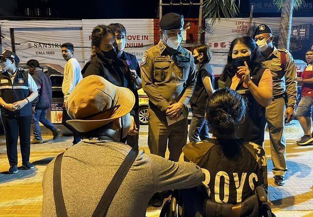 美军航母抵泰国上岸休息，四晚消费破亿！警方连夜抓25名性工作者
