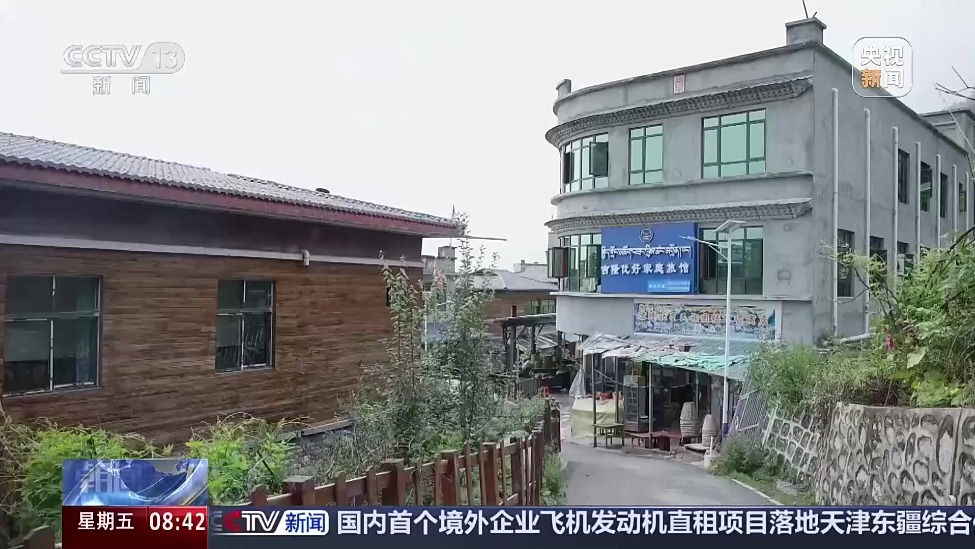 西藏吉隆泥石流灾害抢险救援持续推进 新闻特写：从家门到安置点的暖心守护