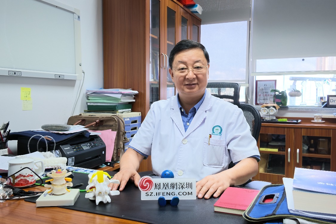 图:南方医科大学深圳医院骨科中心主任桑宏勋接受采访