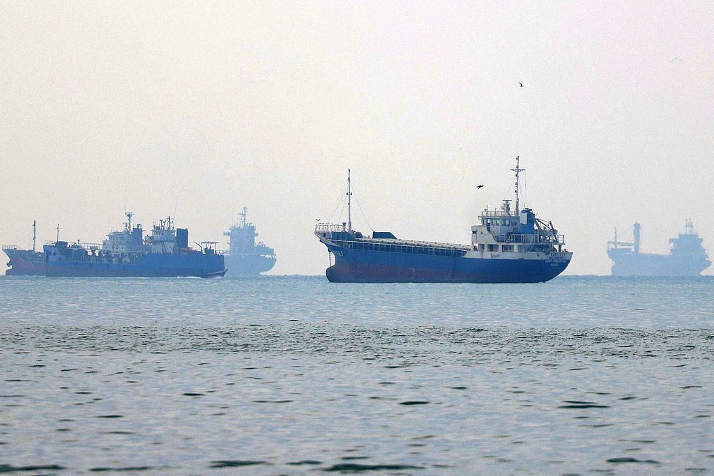 
伊朗拟在霍尔木兹海峡外设禁区：覆盖从美国海军封锁线到装载港口，违规船只将受制裁