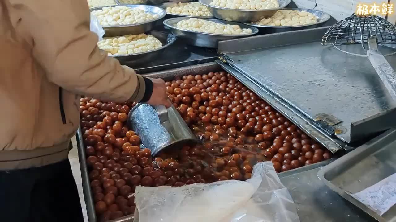 在巴基斯坦，汤圆每天只能卖800斤，因为吃多了会要你命