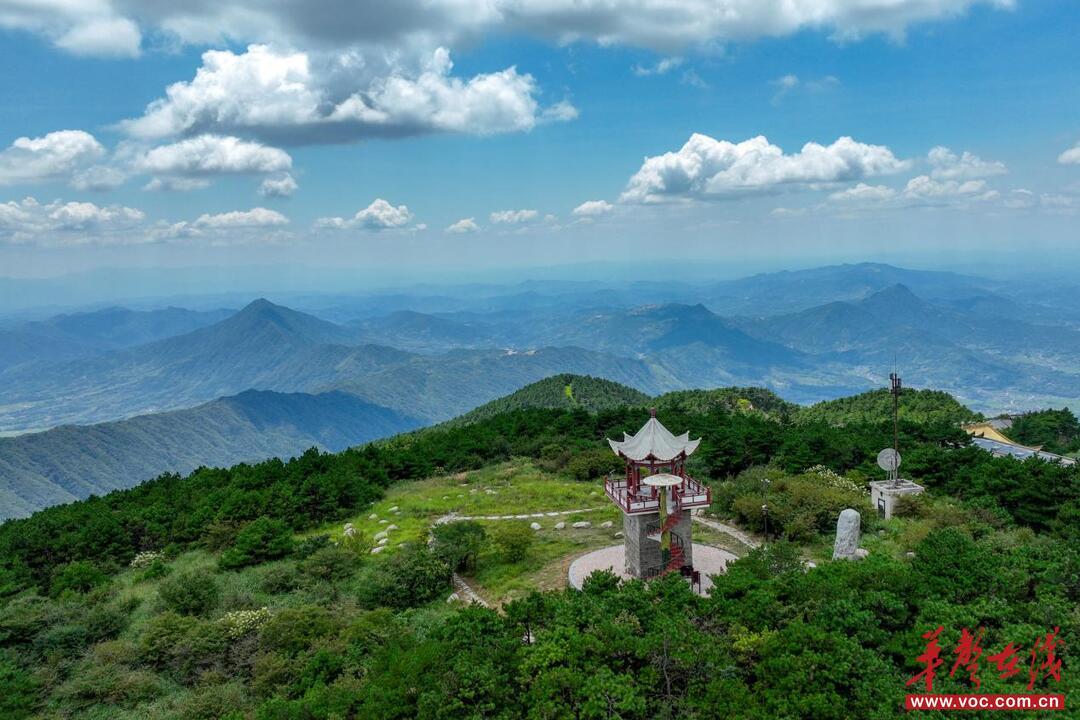 天岳幕阜山景区。徐典波摄