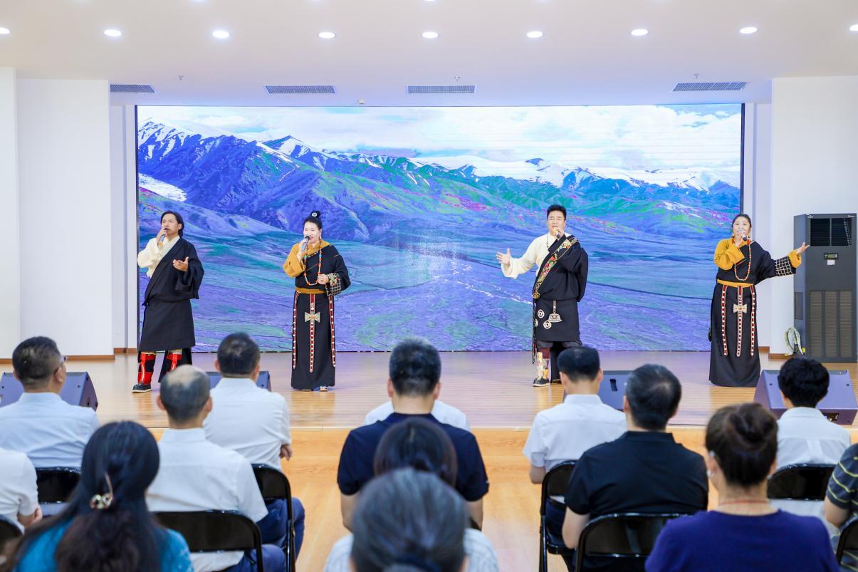 《守望三江源》