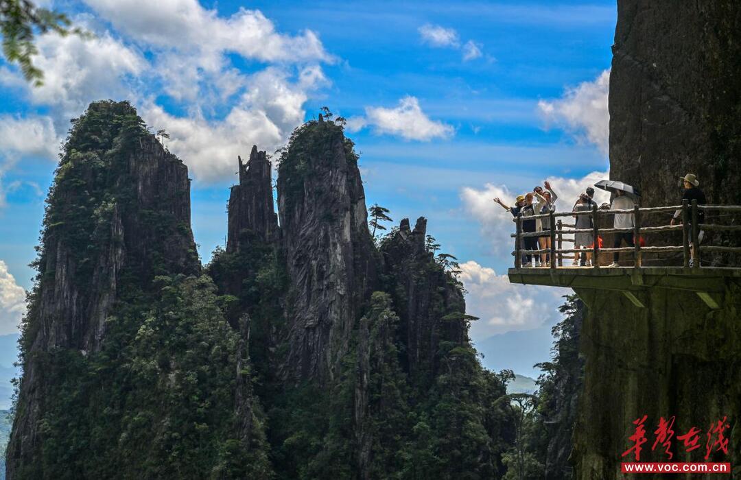 莽山五指峰景区。邓加亮摄