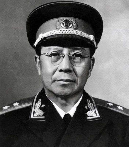 1955年,卫生部要废除中医,毛主席得知消息,直接撤掉两位副部长