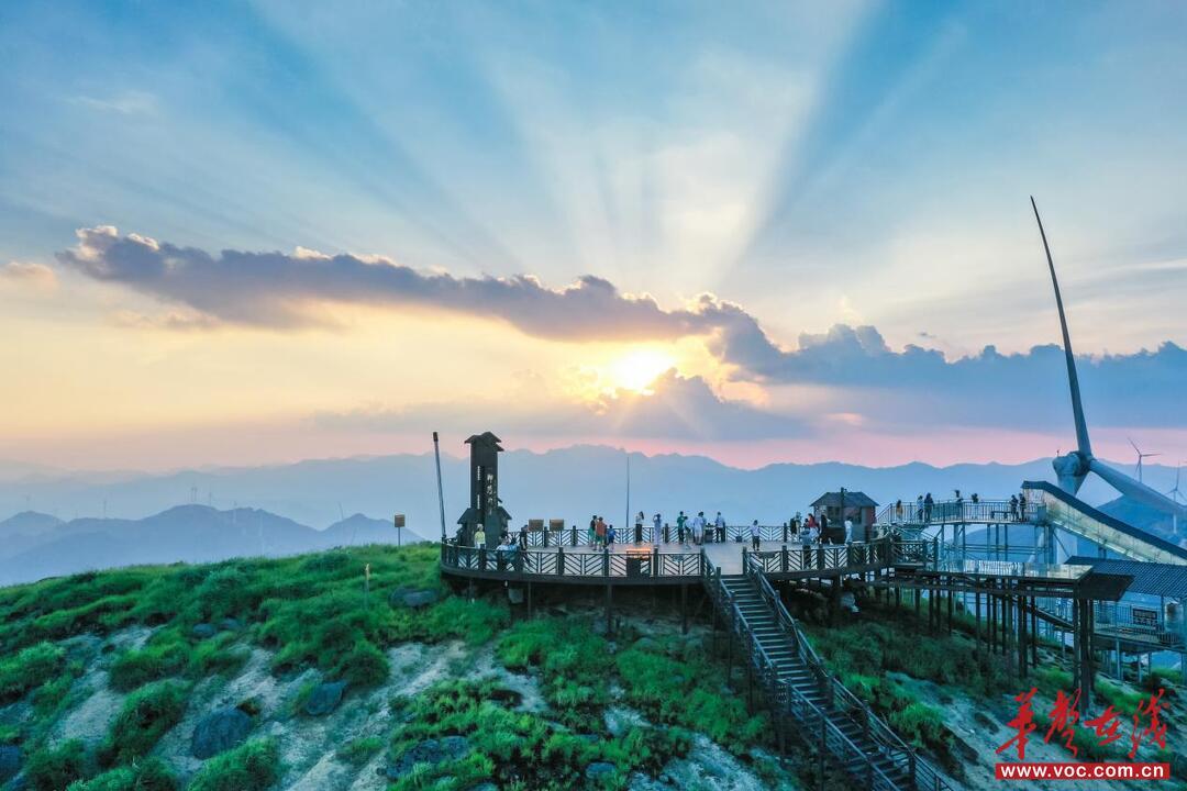 蓝山县云冰山景区。彭华摄