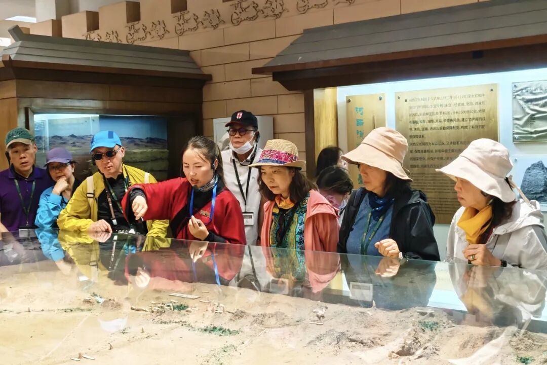 各位贵宾了解两关文化