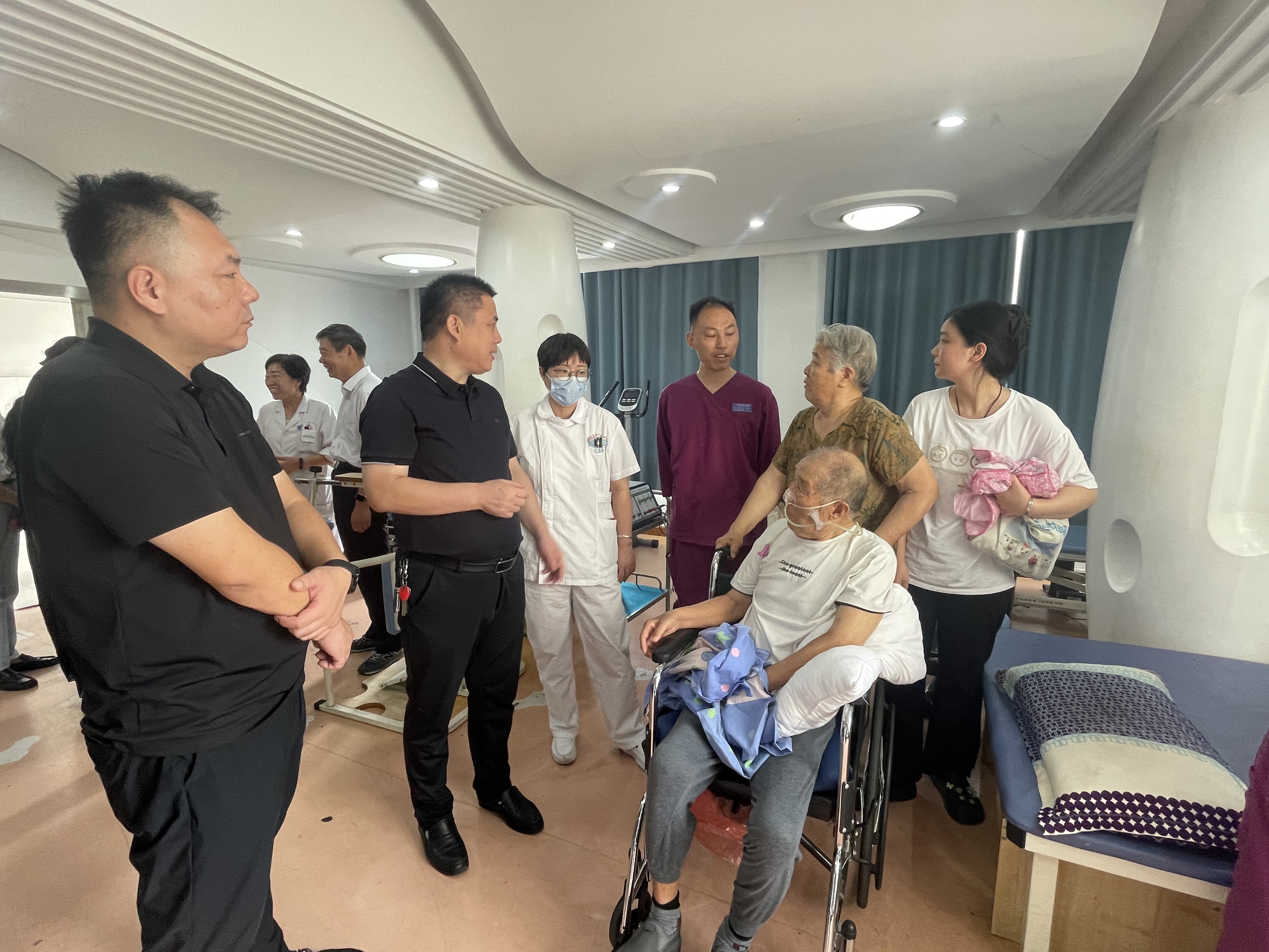 商丘市第一人民医院与长征人民医院举行医疗合作签约仪式