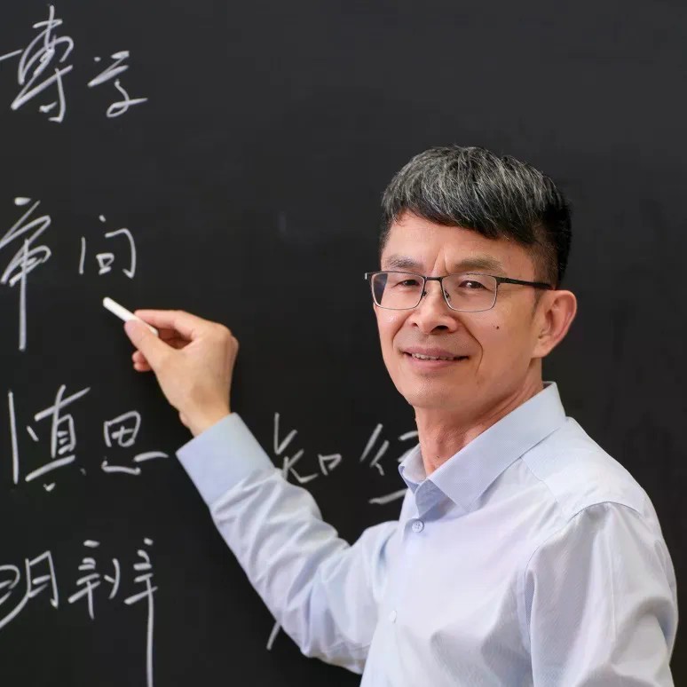 樊森丨成都树德中学教师,丹巴高级中学树德班班主任