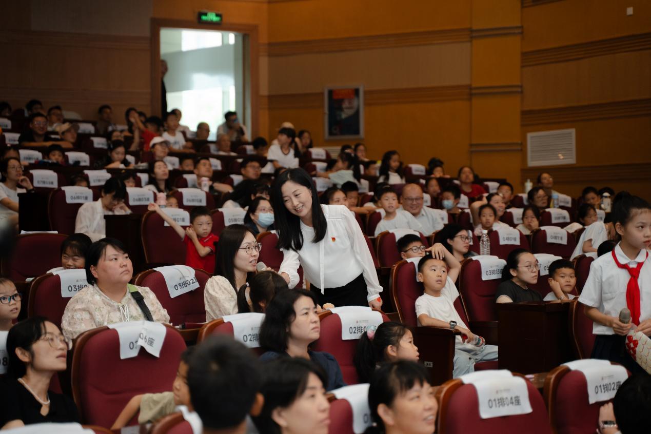 流沙绘红船 绘本悟初心！宁波这堂沉浸式开学第一课让红色信仰直抵少年心田