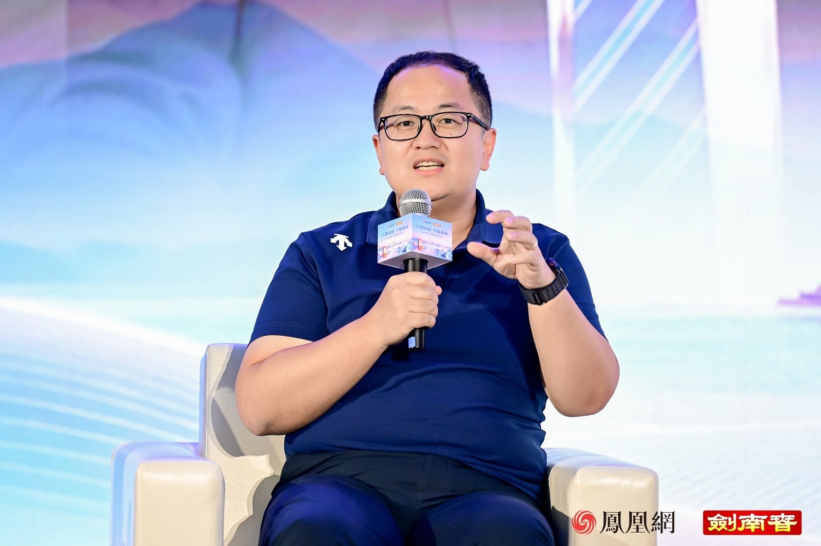 代兵:穿越周期最好的工具是AI,最大风险是观望