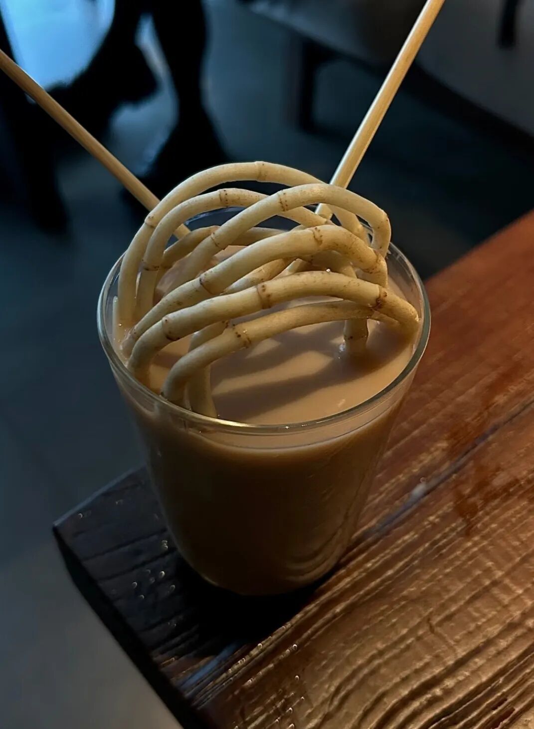 云贵 Bistro 爆发:本土果酒借餐酒融合迎来增长新周期