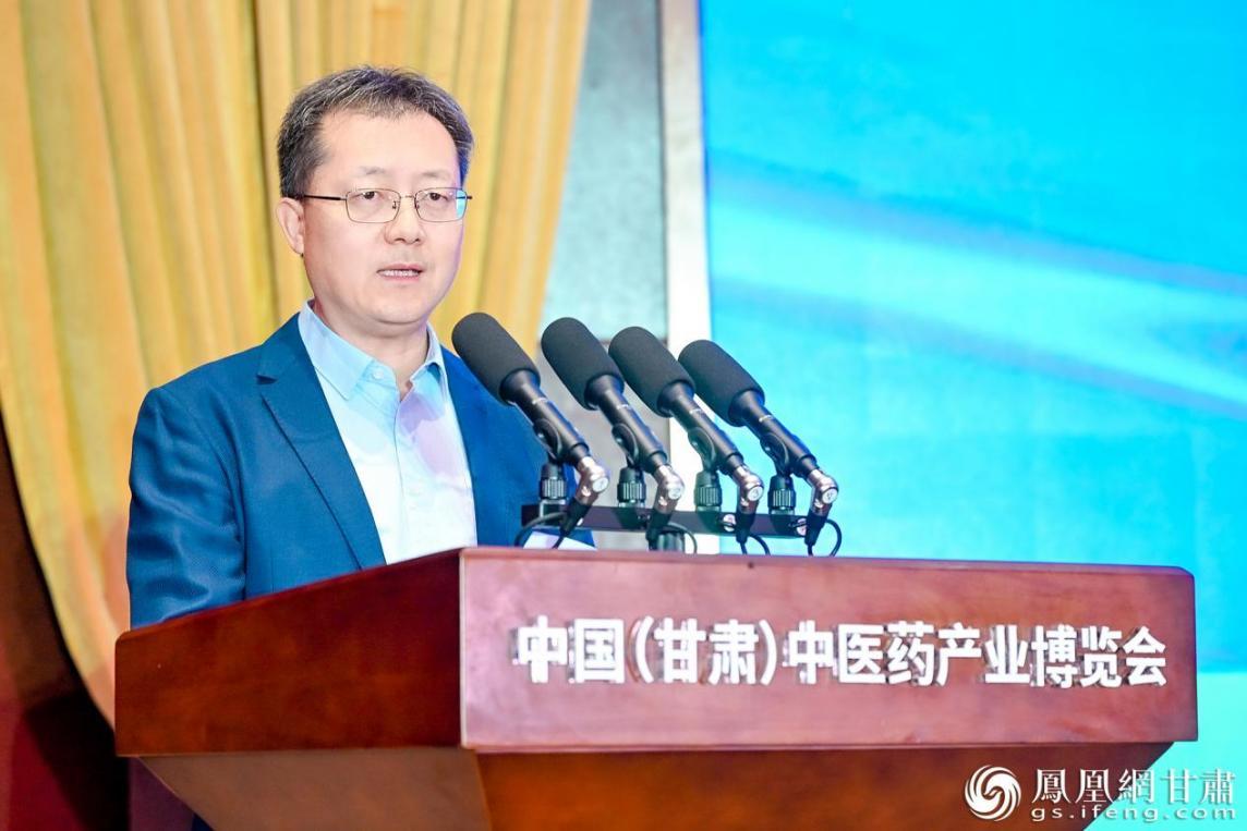 工业和信息化部工业文化发展中心副主任孙星表示，推动中医药产业高质量发展必须把品牌建设摆在突出位置。