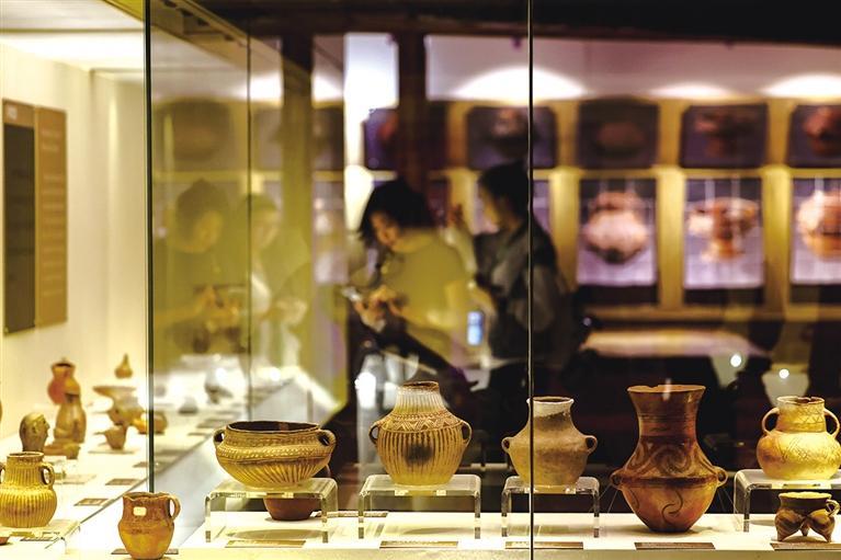 精美文博陈展讲述城市历史