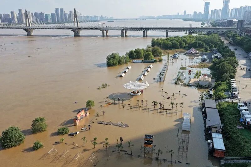 9月6日,航拍镜头中的赣江南昌段,洪峰过境