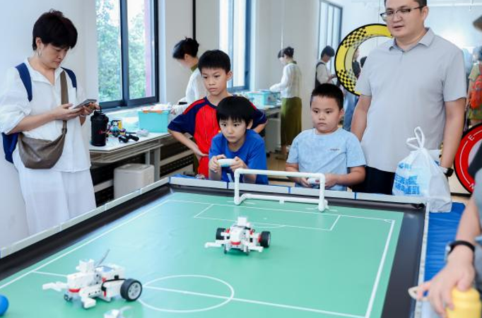 2026年全国科普月暨“科创罗湖·智引未来”科技嘉年华系列活动圆满举行!