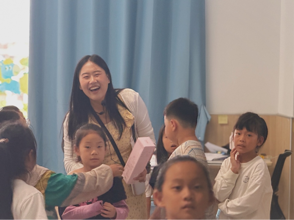 大力弘扬教育家精神,共建尊师重教风尚——青岛虎山路第二小学第42个教师节庆祝活动