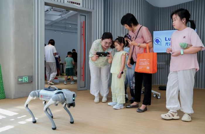 2026年全国科普月暨“科创罗湖·智引未来”科技嘉年华系列活动圆满举行!