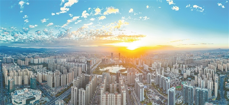 日新月异的赣州市章贡区城市面貌。特约通讯员 胡江涛摄