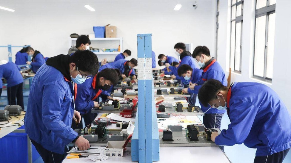 本科生扎堆回炉读技校