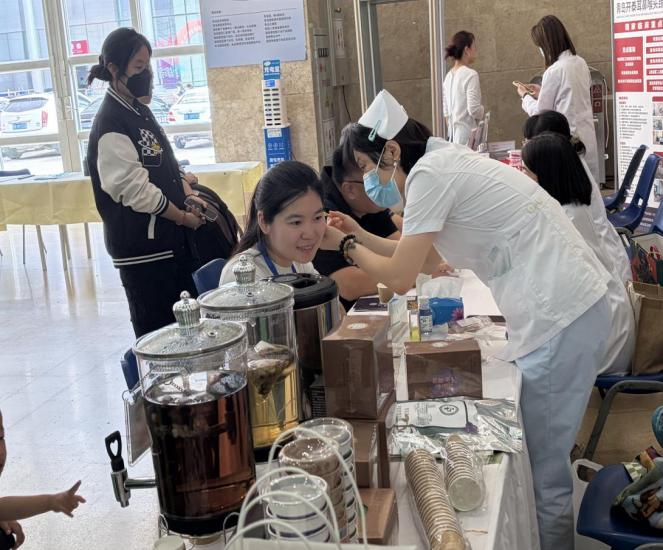 丹青绘农品 仁心护丰收 ——农工党青岛市委会“聚智惠民农工行”走进2026年中国农民丰收节暨“青岛农品”推介活动