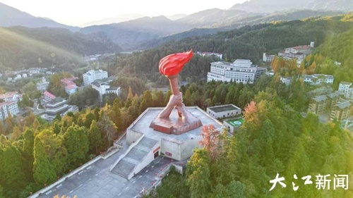 火炬雕塑
