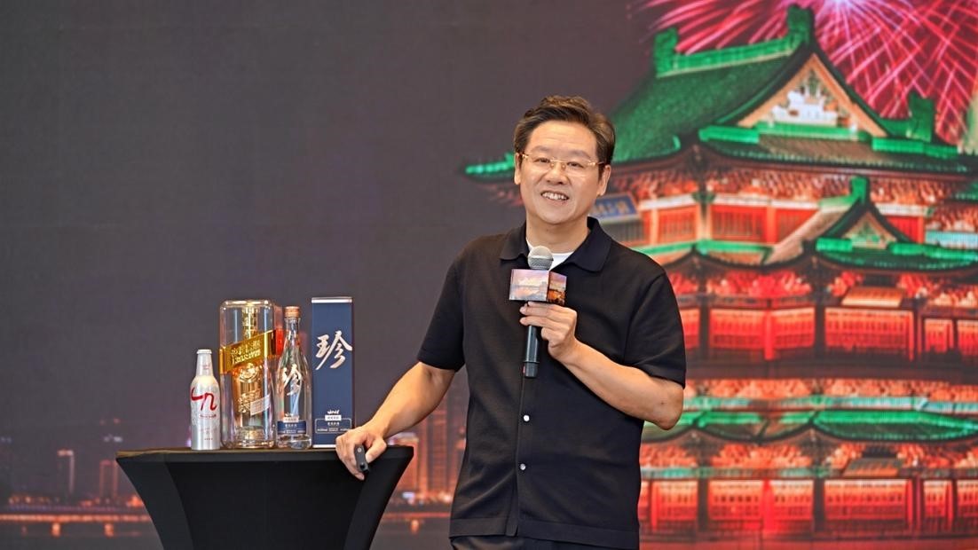 吴向东地域文化百城直播南昌站圆满收官