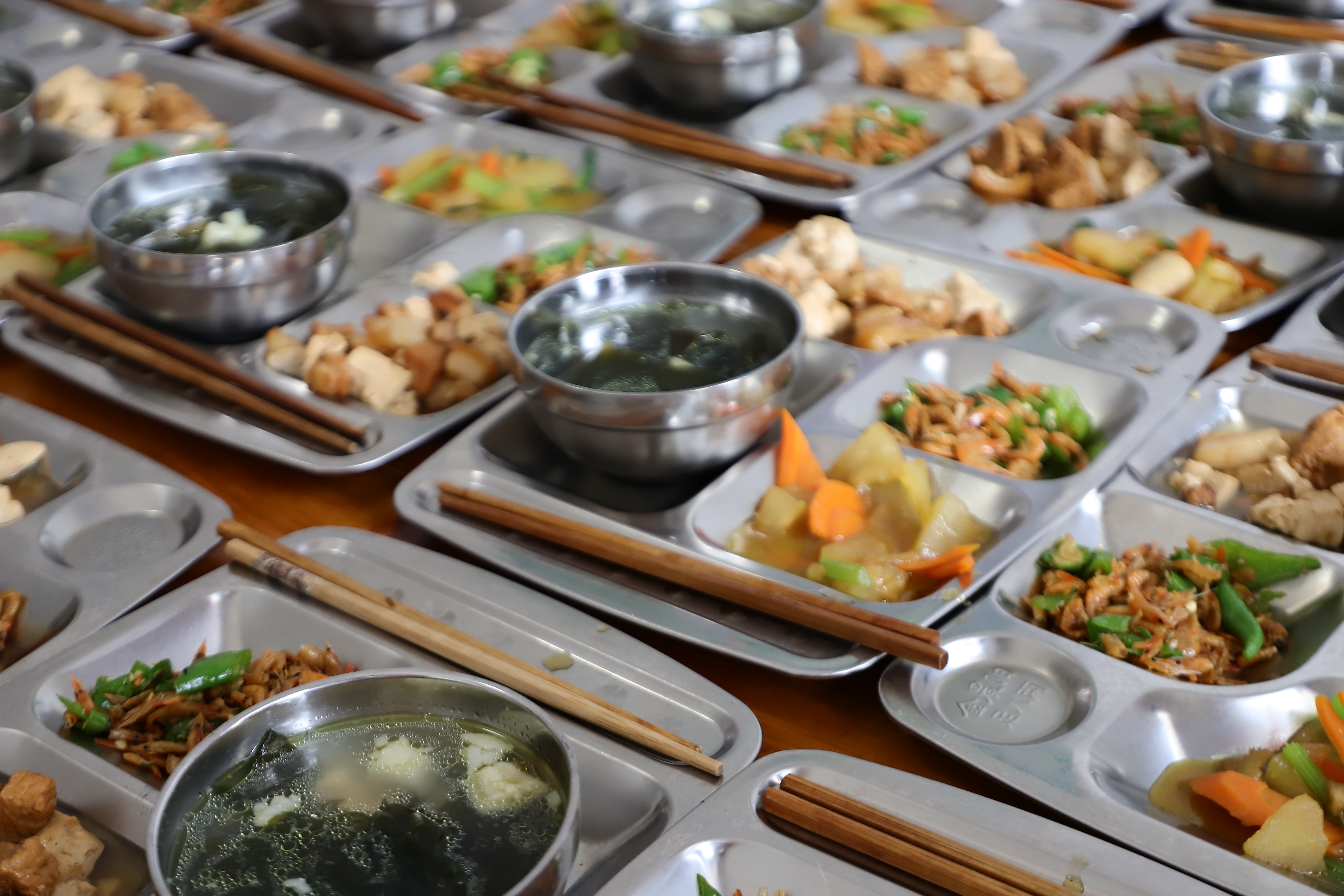 九江湖口：幸福食堂托起老年人幸福“食”光