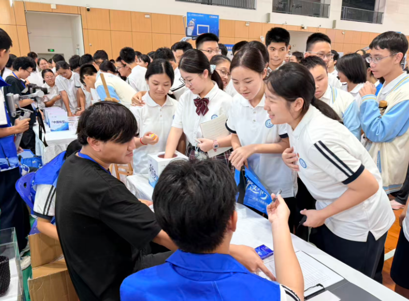 文博资源下沉校园  三亚“牵手这片海”巡展走进中小学校园