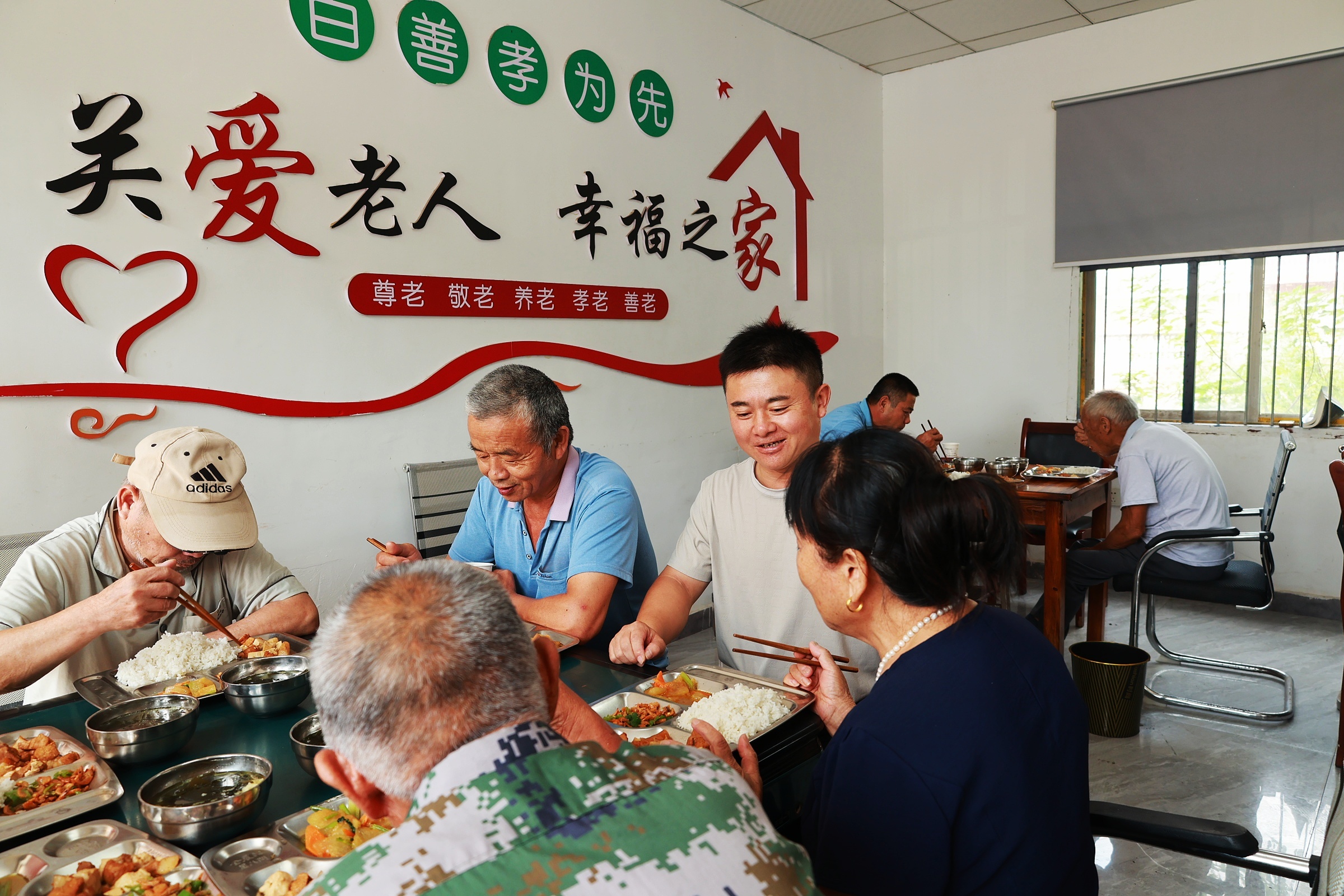 九江湖口：幸福食堂托起老年人幸福“食”光