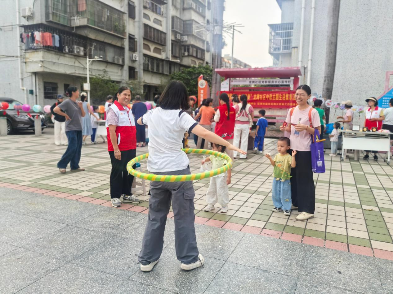 巾帼筑梦聚温情 月圆邻里暖人心