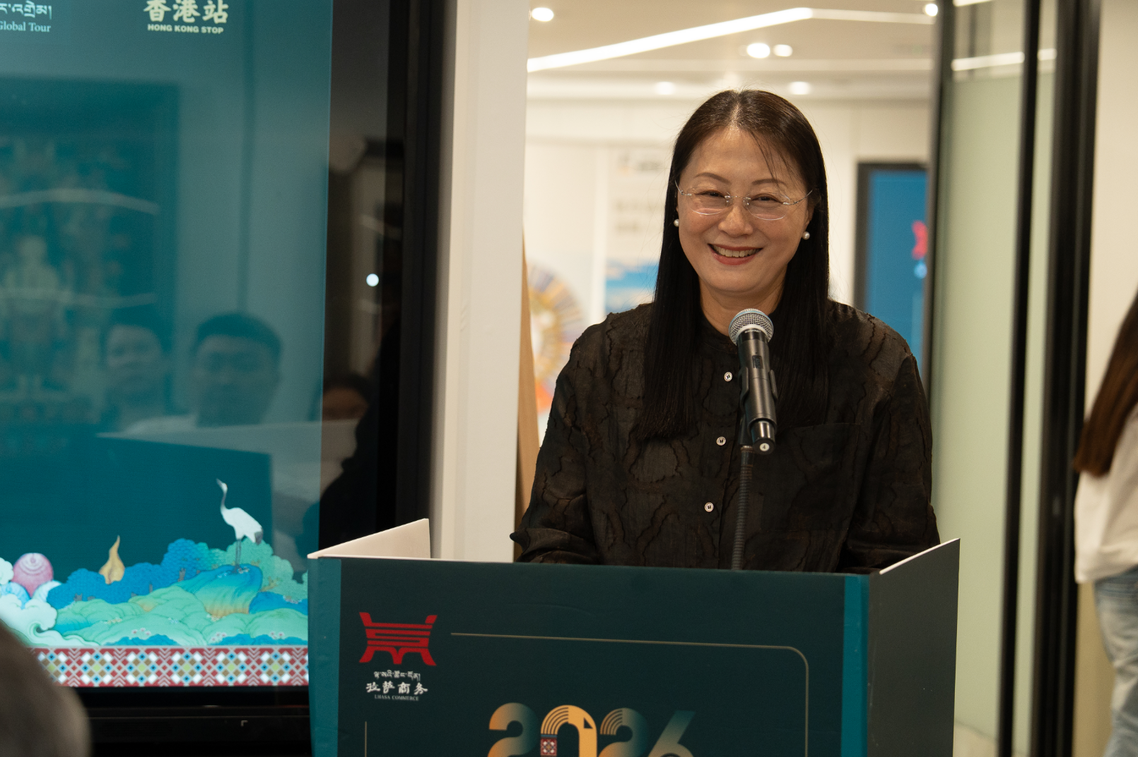 拉薩市對外貿易商會副會長、西藏冰川礦泉水有限公司總經理 王華
