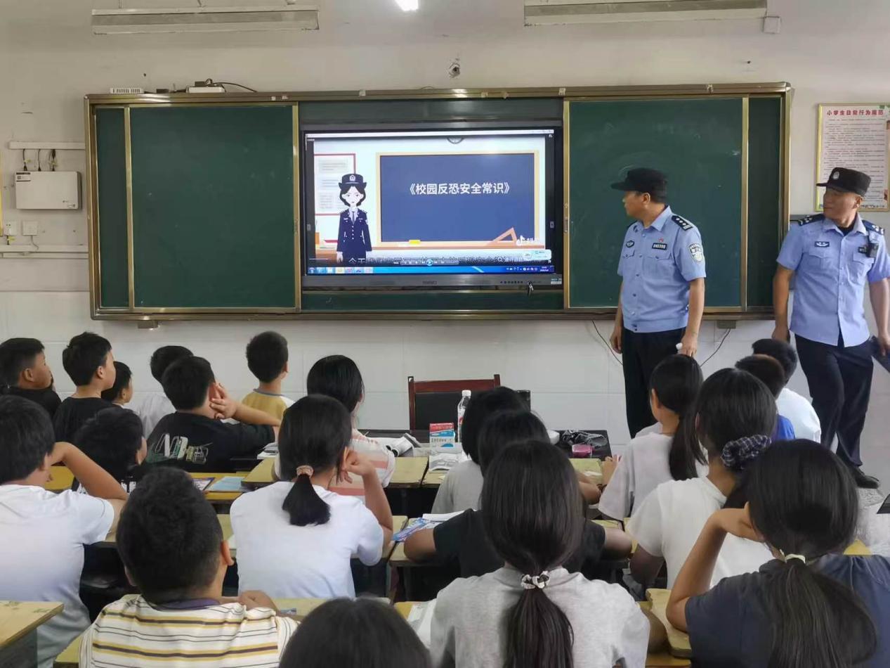 宿州市埇桥区桃园镇:桃南小学开展法治副校长进校园活动