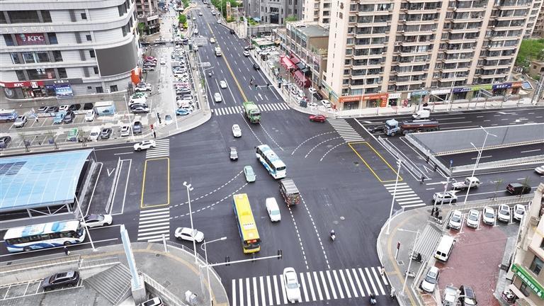 改造后的北环路天源九号十字路口交通顺畅