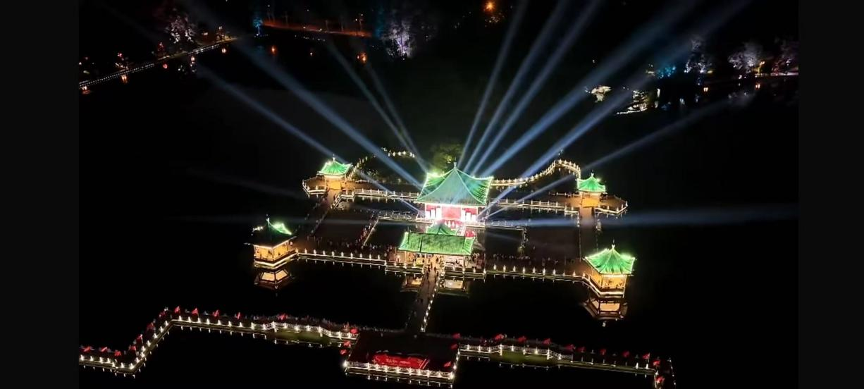 赏桂品咖逛市集,东湖听涛双节玩法上新