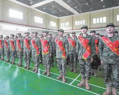 荆楚好男儿 热血赴军营