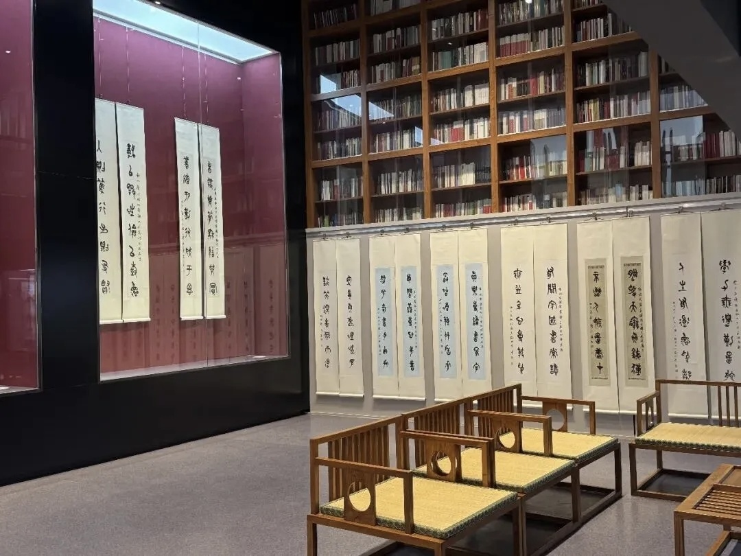 “耆艾孜孜·关外老汉金文楹联书法展”在盘锦启幕